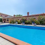 Pool & Sun Rici * Loborika