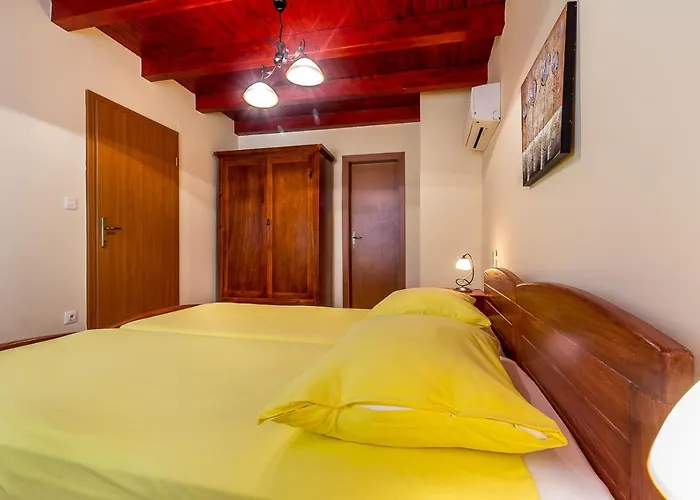 Tatil Evi Pool & Sun Rici Loborika