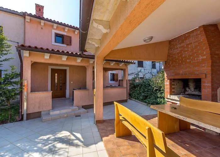 Pool & Sun Rici Tatil Evi Loborika